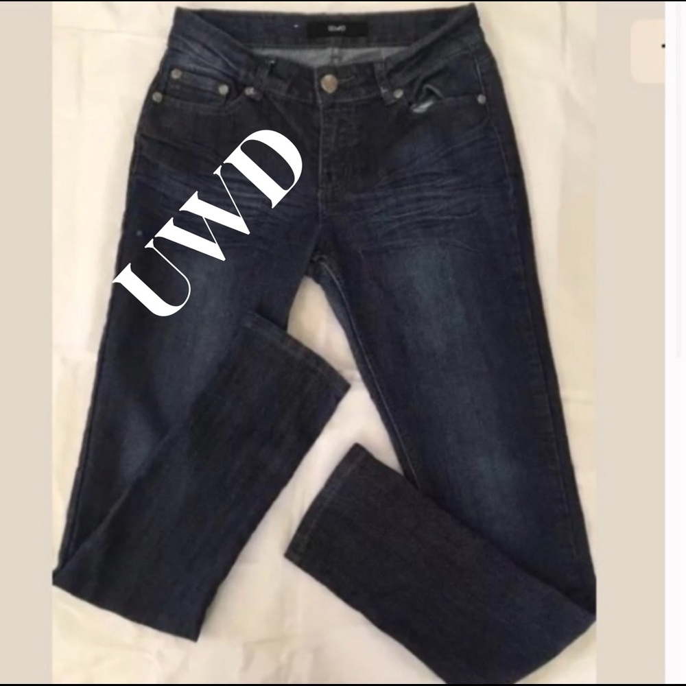 🎉HP🎉 UWD JEANS